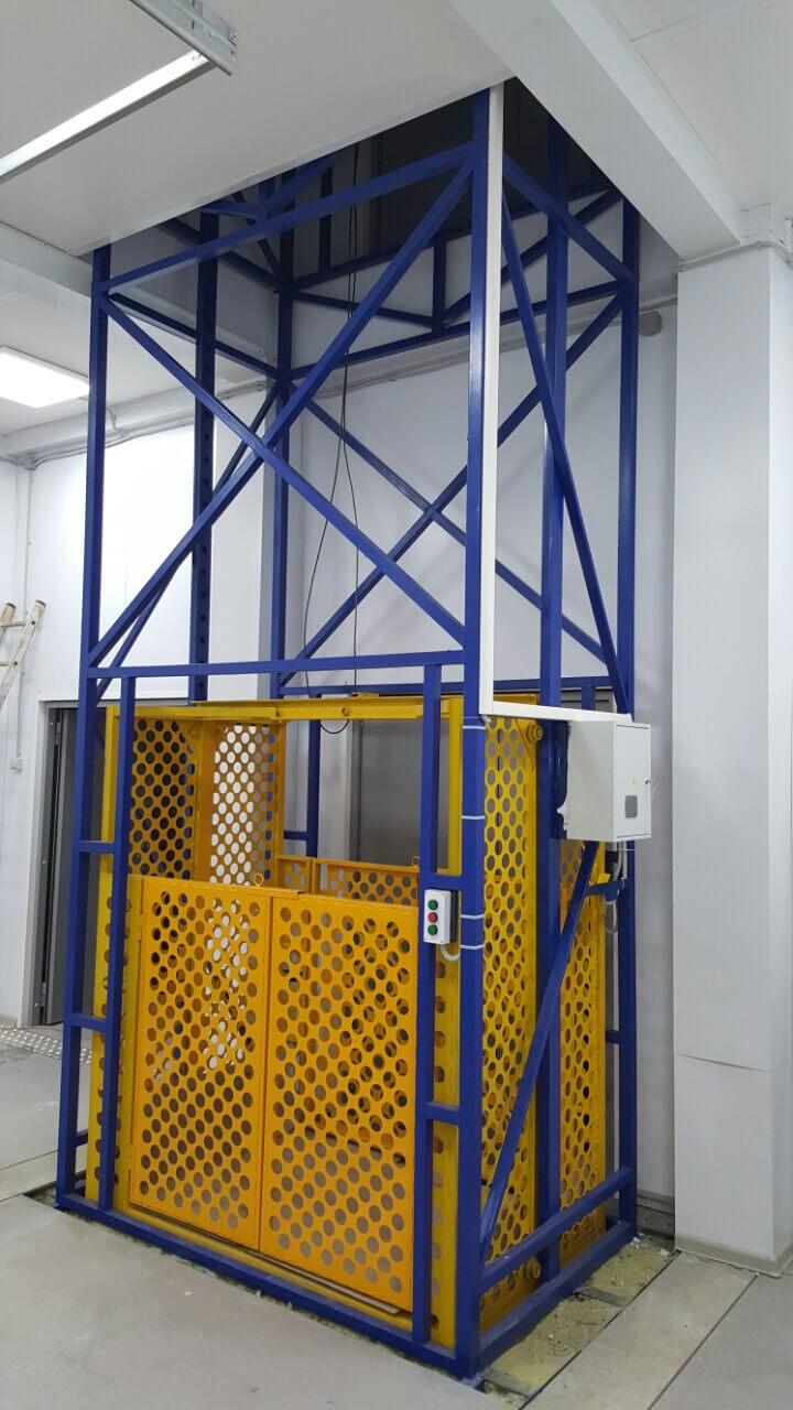 Консольный стационарный подъемник г/п 500 кг